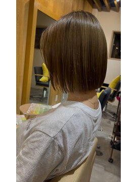 キレイコムデュース(Deuce) ぱっつんボブ