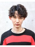 センターパートツイストスパイラルパーマ