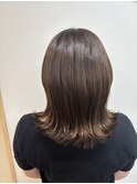 外ハネくびれミディアムボブ