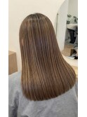 白髪ぼかしにも◎透明感あふれるシルキーハイライト