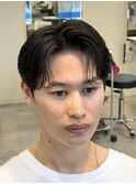 黒髪ニュアンスセンターパートショート