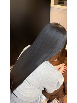 アイフラット 稲沢(I-FLAT)の写真/【気になる癖を解消！思わず触れたくなるナチュラルな仕上がりで憧れのサラ艶ストレートヘア♪】
