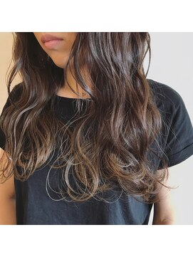 エラム(Elam) ゆるウェーブ+グラデーションカラー