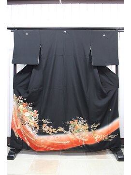 ルナクレセント (Luna crescent) 留袖MT-22　￥14000～(着付け料込み)