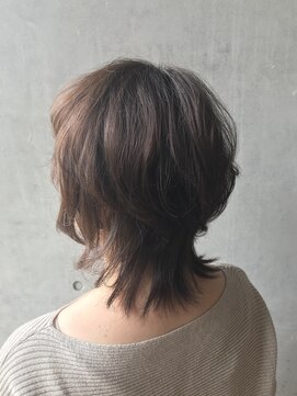 ローグ(Looog) 「Looog＊」「前田美月」艶 ベージュ×外はねカール