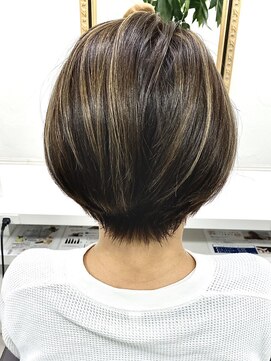 ビューティー シャレンド お洒落なモテ髪♪透明感☆大人かわいいシークレットハイライト