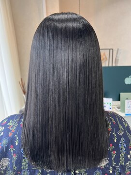 ミントリーフ(Mint leaf) 髪質改善 セミロングスタイル ヘッドスパ