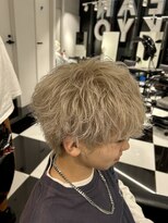 オーシャントーキョー(OCEAN TOKYO)&nbsp;ネープレスマッシュツーブロックハイトーンマッシュパーマ