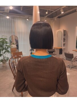 ウユ(uyu) 《髪質改善》ストレート、艶ボブ