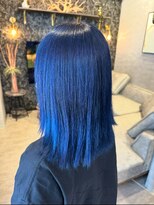 スウィートルーム 辻堂(sweet room)&nbsp;インパクト抜群のディープブルー