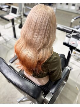 ゲームバイアランスミシー 心斎橋(GAME by Alan Smithee) グラデーションカラー