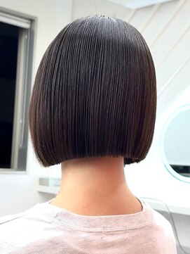 ロンドヴァリー 渋谷店(Lond vallee) 洗練された切りっぱなしボブと地毛風ストレート