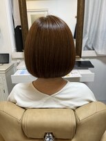 レヴィア 神栖店(revia) ーサラ・ツヤー 前下がりボブ