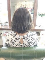 ヘアデザインメリー(hair design Merry)&nbsp;前回のハイライトを活かしたカーキアッシュ@外ハネボブ