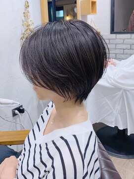 アヴァロン(AVALON) 【mag  ginza】絶壁解消！！横顔美人なオトナのショートボブ