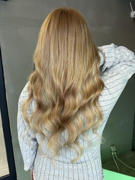 ラニシス ヘアー(Lanisis Hair) 明るく見せたい方に！ベージュ×ホワイト！