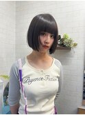 パツッとボブ×顔周りレイヤー