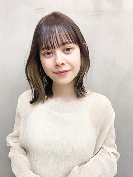 ミィ 浦和(mee) ボブ　ミディアム　インナーカラー　前髪