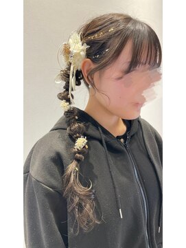 ヴィアンカ(Vianca) サイド編みおろしアレンジ