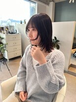 アム(amu)&nbsp;ウルフカット/姫カット/フェイスレイヤー/ハッシュカット