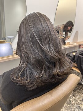 ユッカ 梅田(YUCCA) 【 YUCCA 】大人可愛い20代30代40代 ミディアム/グレージュ