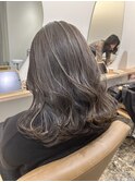 【 YUCCA 】大人可愛い20代30代40代 ミディアム/グレージュ