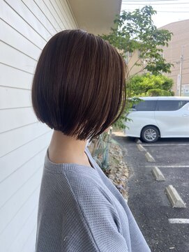 ファンビリ(Fambilly) bob cut