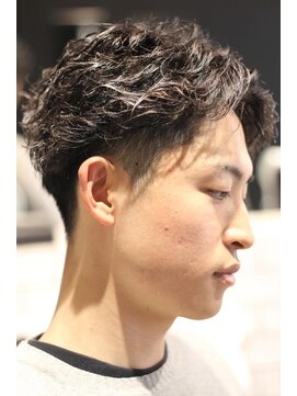 センターパートパーマ