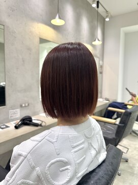 ビブ(VIV) 顎下3cmボブ／ほんのり赤みブラウン／暖色カラー