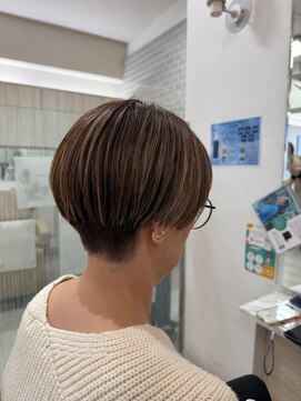 ヘアーメイク ニューヨーク 千駄木店(Hair Make NEWYORK) 白髪ぼかしハイライト