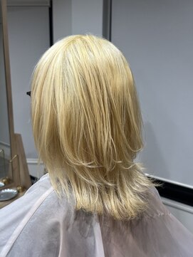 フーブ(HOOB) ブロンドヘア