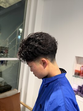 シーツー 三吉店(C2) アクティブショート/毛流れ/刈り上げ/テーパーフェード