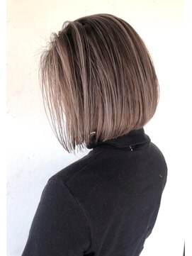 トレヘアー(tRe hair) 外国人風ハイライトベージュボブ　ショート