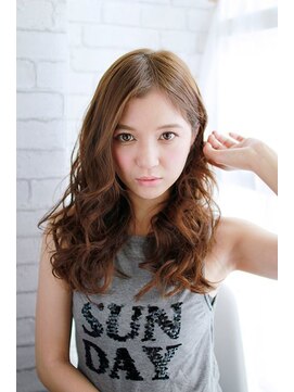 プティルカ(PutiLuca D.C.) 大人ロングのミックスカールスタイル