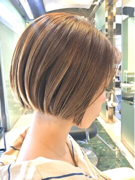 モア 下通店(MORE) 美シルエットボブ