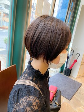 エイムコーゾー美容室(AiM KOZO) 丸みショート