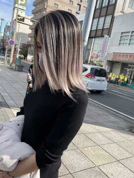 ウェイビーズ(WAVY'S) ホワイトベージュ/バレイヤージュ/ダブルカラー