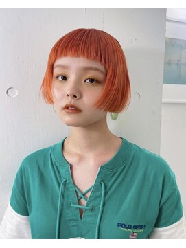 レコ 渋谷(LECO) コーラルオレンジのオン眉ボブ