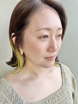 ヘアー アイス 御器所本店(HAIR ICI) ピスタチオインナーカラー切りっぱなしボブ派手インナーカラー