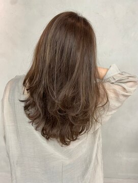 ルネ 北千住(Renee) ハイライト_ロングレイヤー_ミルクティーベージュ