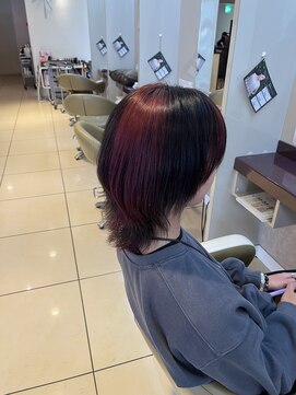 ウィーブシャイン (Weve SHINE) レッド×ブラックウルフ前髪/アンブレラカラー/イメチェン