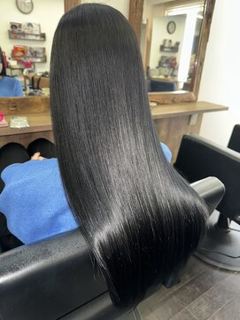 ルーツアイリー 心斎橋(ROOTS IRIE) 髪質改善 酸熱トリートメント 黒髪ストレート ロング 艶感