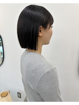 シカ(sica) 丸くならないボブ