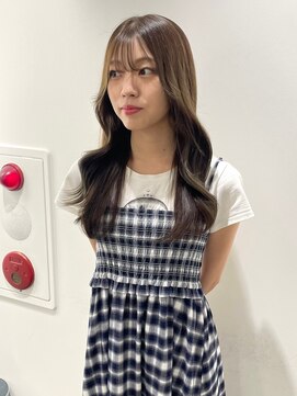 ユーフォリア 新宿通り(Euphoria) オリーブベージュ/透明感カラー/セミロング/新宿