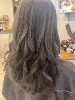 フラバー(flover)&nbsp;【ブリーチあり柔らかグレージュヘア】kanna
