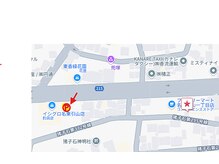 アルファーの雰囲気（駐車場有り。釣り具イシグロさん手前にアルファーの看板が2台有）