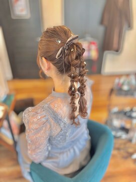 メゾンドミニョン(Maison de Mignon) ツインポニー