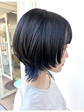 シャルティア 岩国(SHALLTIA) インナーカラー/ポイントカラー/ネイビーブルー/ショートウルフ