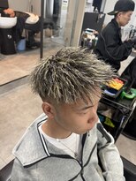 イーラ アメ村店(era) メンズパーマ金メッシュツイストジェットモヒカン