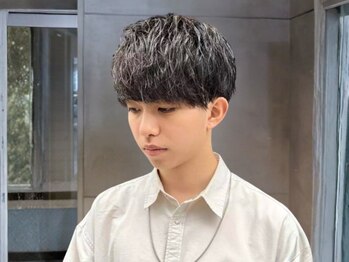 ディスイズバーバー(THIS IS BARBER)の写真/再現性の高い旬のメンズスタイルをご提案◆ツイストスパイラルパーマ/スペインカールなど人気のパーマも◎